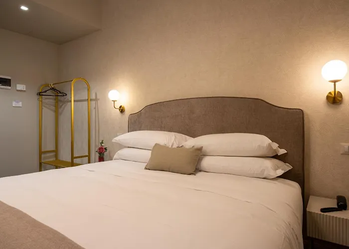 Hotel Roma Suite Hotel 3*